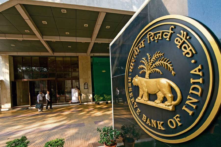 RBI said no de dollarization, why is India accumulating tons of gold