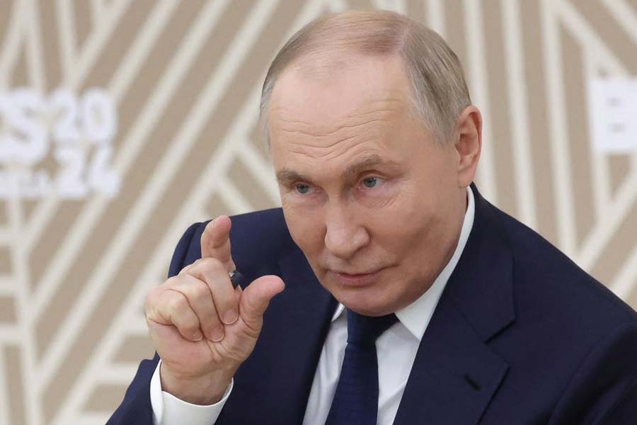 RBI said no de dollarization, why is India accumulating tons of gold