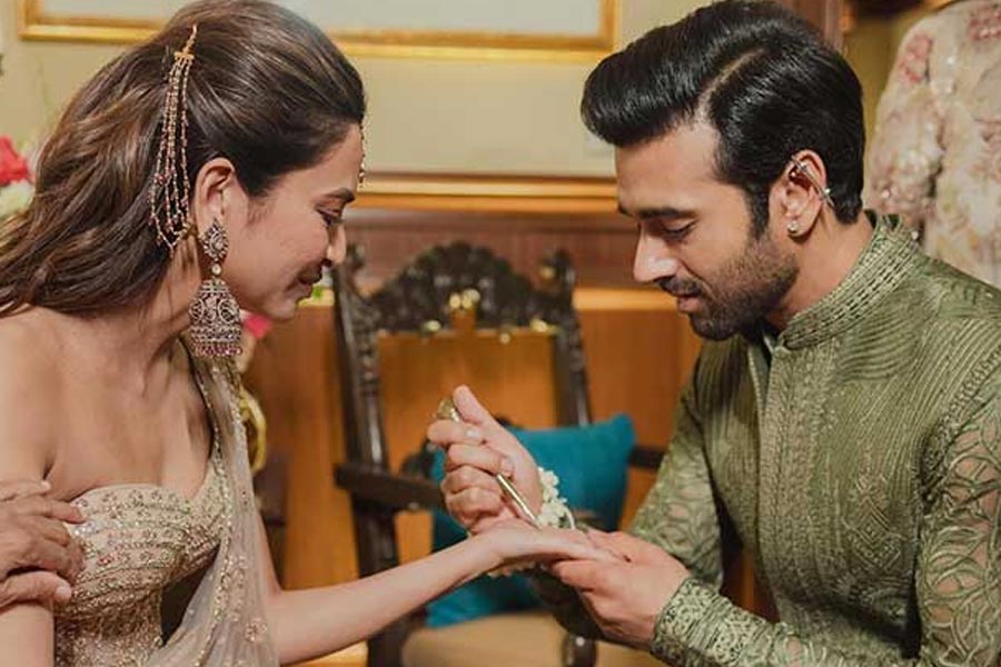 শ্বেতার সঙ্গে বিবাহবিচ্ছেদ হওয়ার পর সলমন খানের পরিবার পুলকিতের উপর নাকি রেগে যায়। শোনা যায়, ২০১২ সালে মুক্তিপ্রাপ্ত পুলকিতের প্রথম ছবি ‘বিট্টু বস্’-এর প্রচারেও সাহায্য করেছিলেন সলমন। শ্বেতার সঙ্গে বিচ্ছেদের পর পুলকিতকে ভাল চোখে দেখতেন না সলমন।