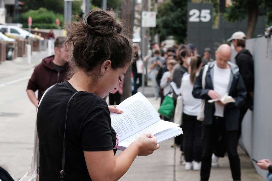 Brain drain problem talented youths are fleeing due to low pay and lack of recognition in Italy