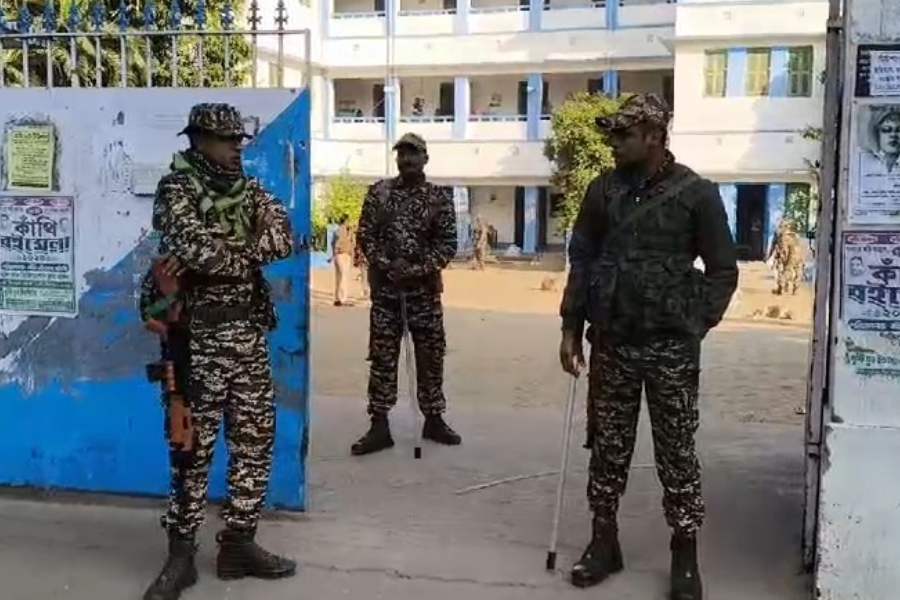 কেন্দ্রীয় বাহিনীর নজরদারিতে শুরু কাঁথি সমবায়ের ভোটগ্রহণ।