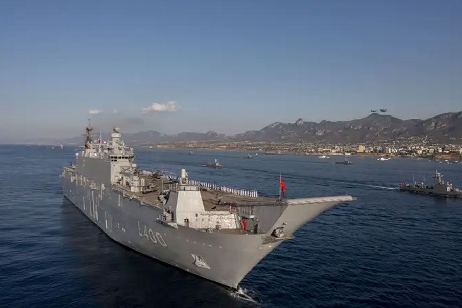 Iran new drone battleship Shahid Bagheri roaming in Persian Gulf know all about it