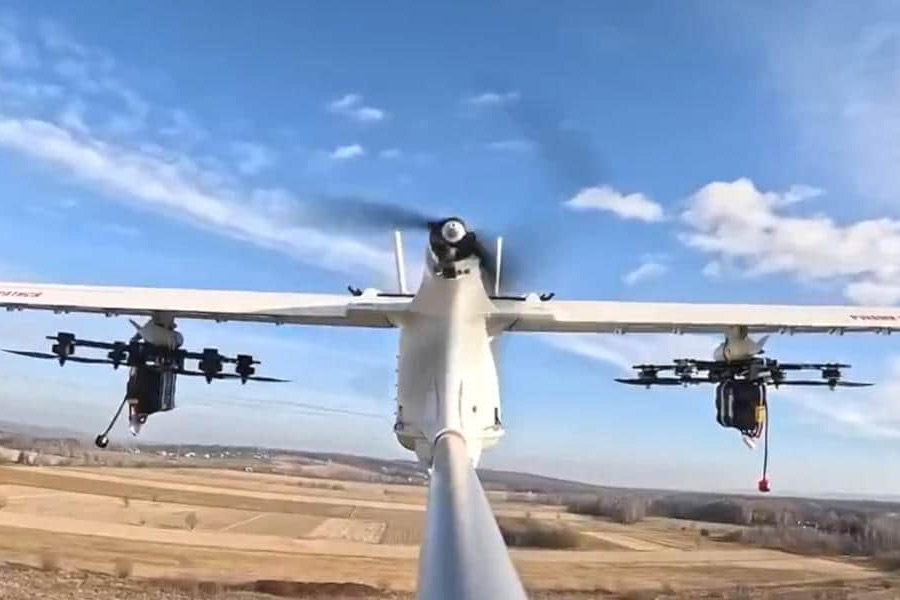 Iran new drone battleship Shahid Bagheri roaming in Persian Gulf know all about it