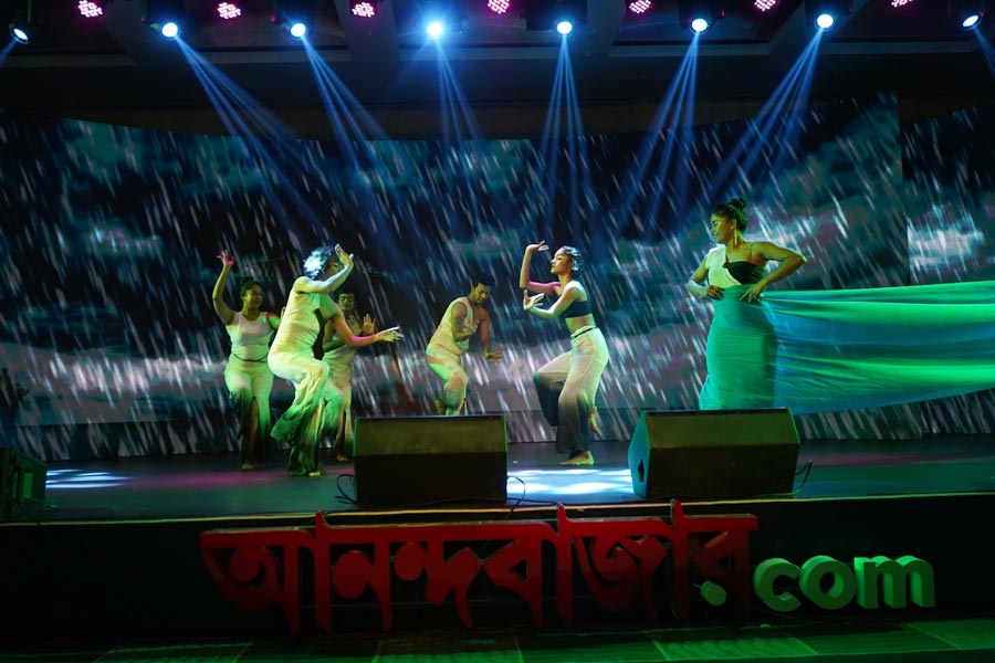 dancer Sudarshan Chakravorty and his troup Sapphire Creations Dance Company performed at the BB 2024 on 16th December 2024