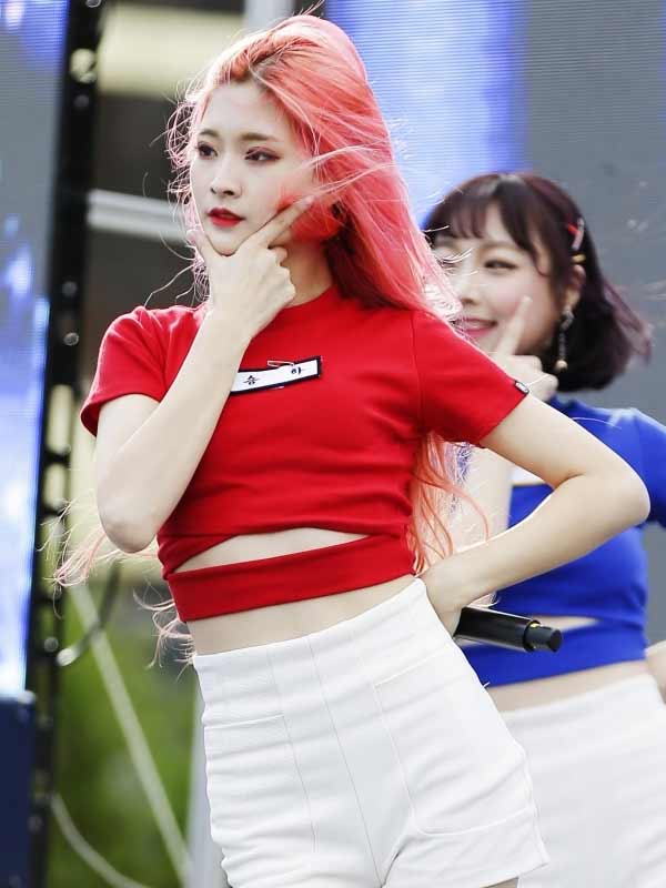 Korean pop idol Seung-ha began working as an adult movie actress 