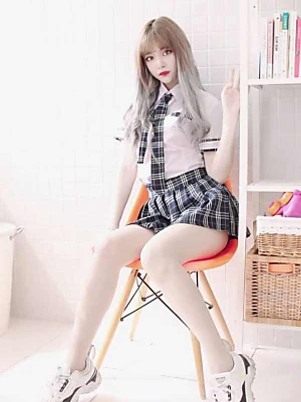 Korean pop idol Seung-ha began working as an adult movie actress 