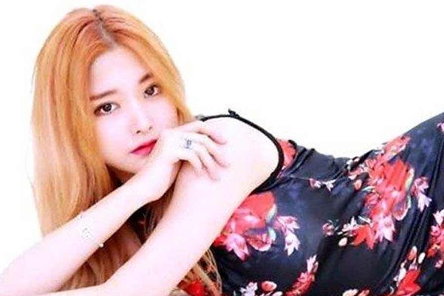 Korean pop idol Seung-ha began working as an adult movie actress 