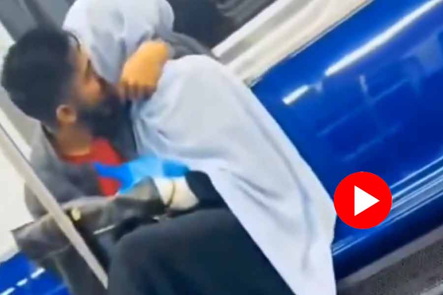 Video of Couple kissing in metro coach of an unknown city went viral