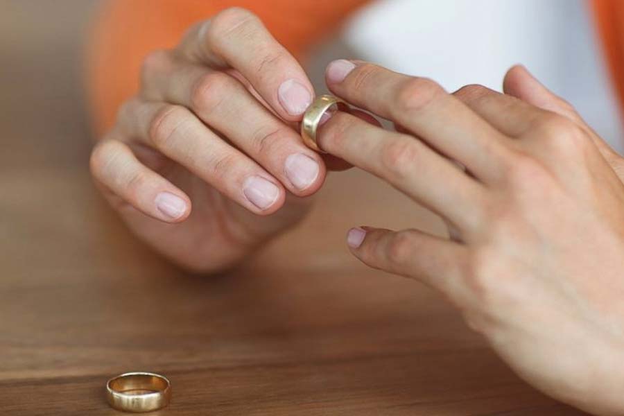 China woman hired actors to act as her family members, scams 55 lakh rupees from blind date