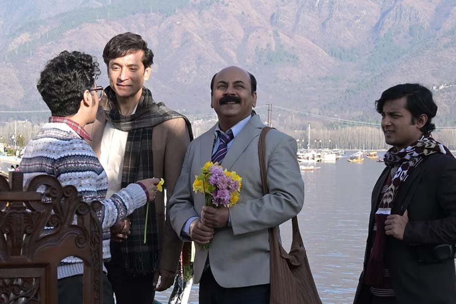 Review of the film Bhuswargo Bhayankar directed by Srijit Mukherji starring Tota Roy Chowdhury Anirban Chakrabarty
