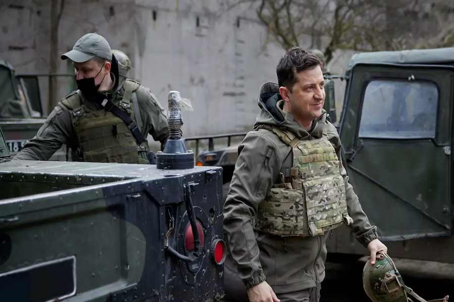 ইউক্রেনের ‘আনম্যানড সিস্টেমস ফোর্সেস’ বাহিনীর কম্যান্ডার কর্নেল ভাদিম সুখরেভস্কি জানিয়েছেন, তাঁদের নয়া আকাশ প্রতিরক্ষা ব্যবস্থা এক মাইল দূর থেকেও শত্রুপক্ষের বিমান ধ্বংস করে দিতে সক্ষম।