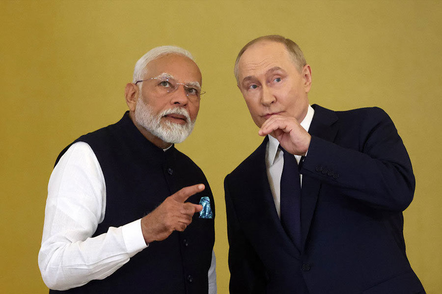 F 35 Lighting II Vs Su 57 Felon which strategic factors played key role in acquiring US or Russian fifth generation fighter jet for Indian Air Force 