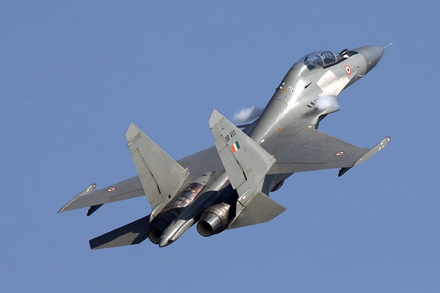 F 35 Lighting II Vs Su 57 Felon which strategic factors played key role in acquiring US or Russian fifth generation fighter jet for Indian Air Force 