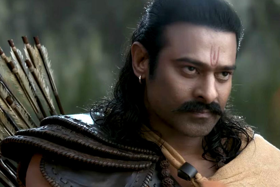 Bollywood actors who dubbed for south Indian actors 