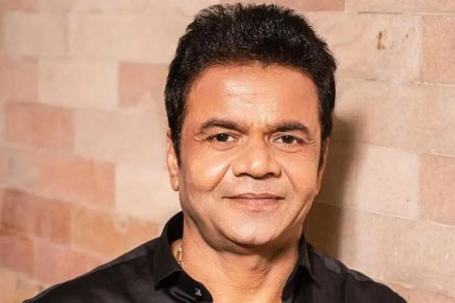 Bollywood actors who dubbed for south Indian actors 