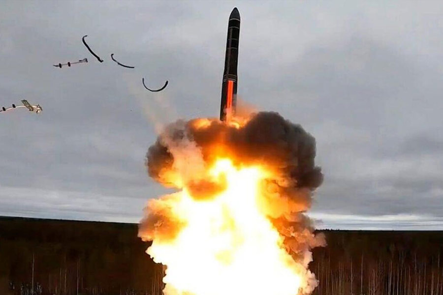 Vladimir Putin challenge US for high tech duel between Oreshnik Hypersonic Missile and THAAD 