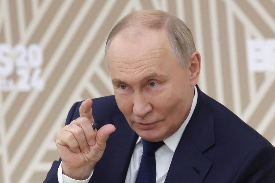 Vladimir Putin challenge US for high tech duel between Oreshnik Hypersonic Missile and THAAD 