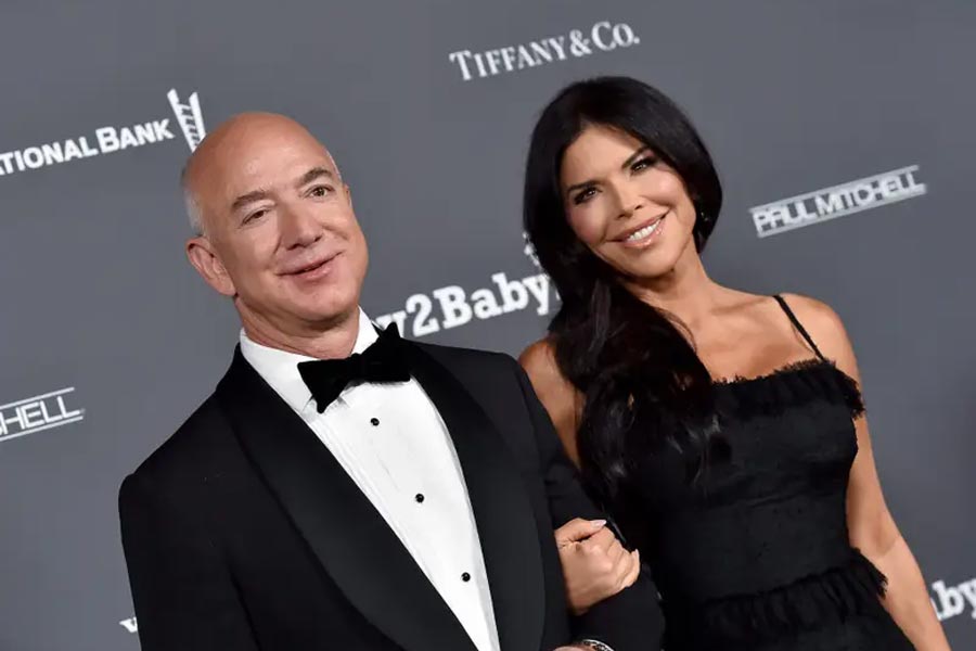 Jeff Bezos and Lauren Sánchez