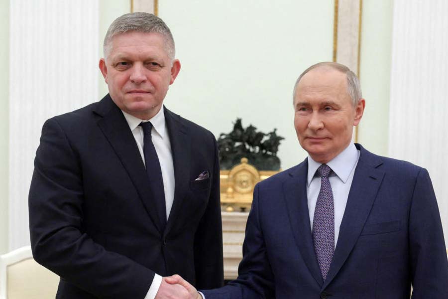 Slovakia PM Robert Fico holds talks with Russian President Vladimir Putin during surprise Moscow trip