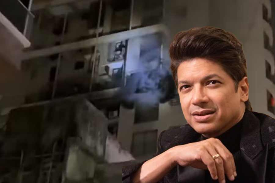 Singer Shaan Shares details of fire in his Bandra Building dgtl