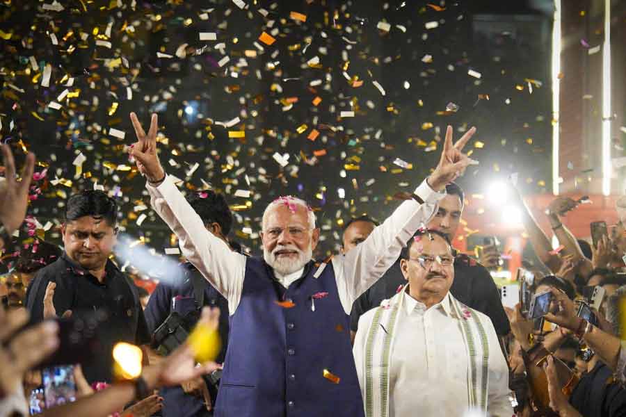 পুনরায়: লোকসভা নির্বাচনের ফল প্রকাশের পর বিজেপির সদর দফতরে নরেন্দ্র মোদী ও জে পি নড্ডা। ৪ জুন, দিল্লি।