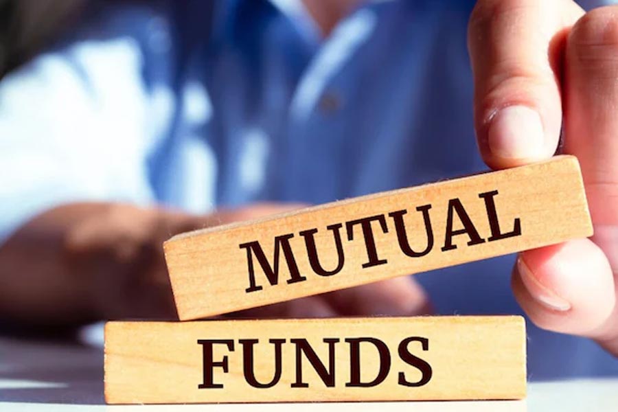 Mutual Fund sahi hai ads by AMFI allegedly misleading PIL filed in Bombay High Court 