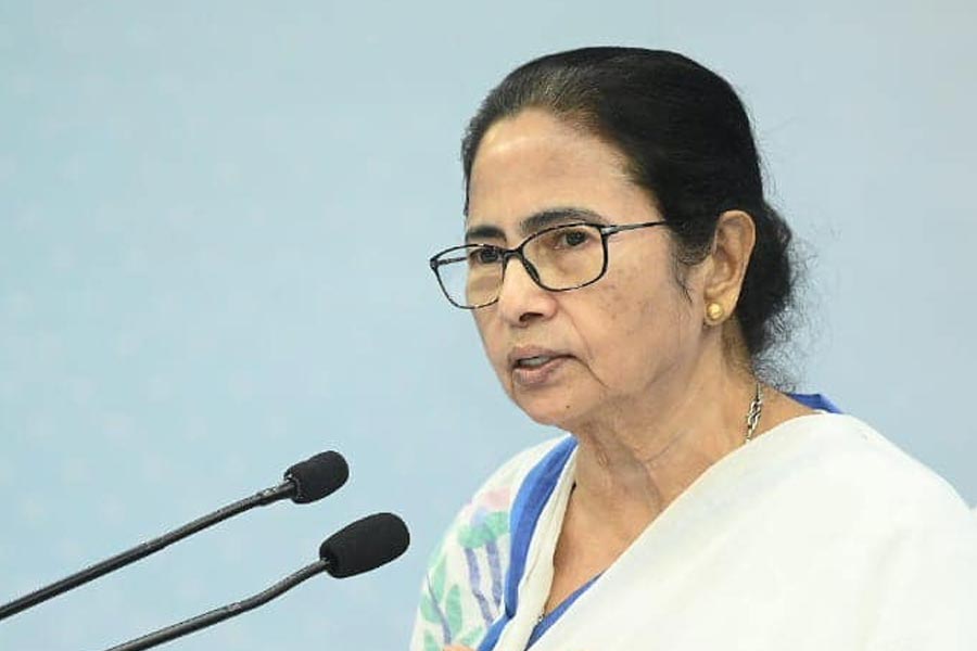 CM Mamata Banerjee to hold an administrative review meeting on 2 January dgtl