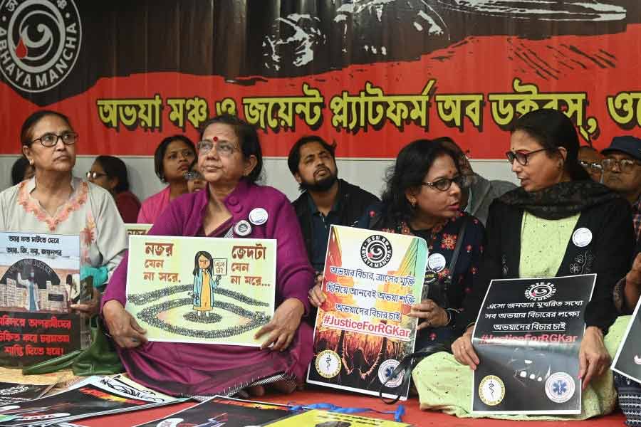 Calcutta High Court allowed West Bengal Joint Platform of Doctors to sitting protest in Dharmatala