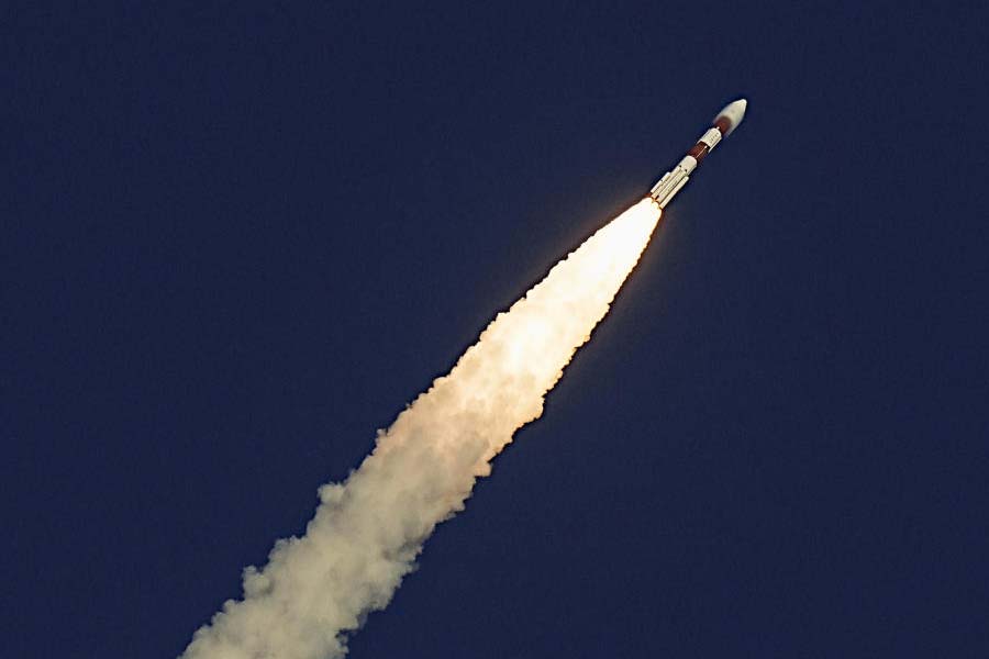 ISRO SpaDeX Mission two satellites will be docked in Space by India 