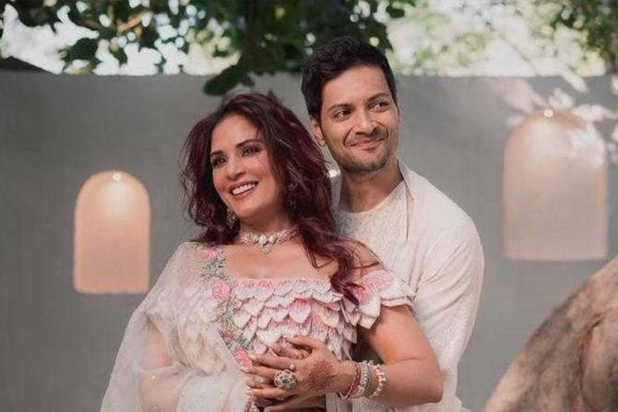 Actors who become mothers in 2024 including Koel Mallick, Deepika Padukone, Anushka Sharma, Pori moni, Yami Gautam, Richa Chadha, Natasha Dalal, Radhika Apte, Sreemoyee Chattoraj