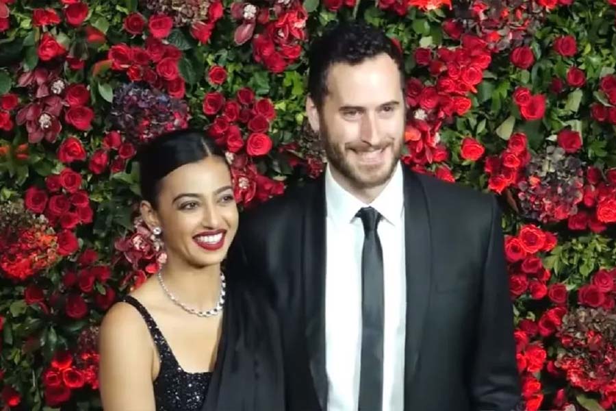 Actors who become mothers in 2024 including Koel Mallick, Deepika Padukone, Anushka Sharma, Pori moni, Yami Gautam, Richa Chadha, Natasha Dalal, Radhika Apte, Sreemoyee Chattoraj