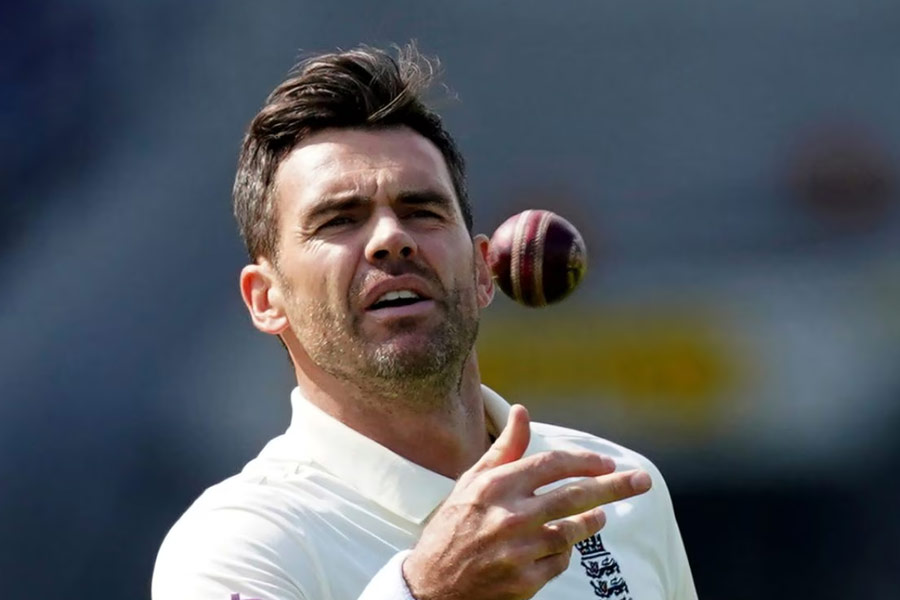 List of Number one test bowlers according to ICC over the last 15 years 