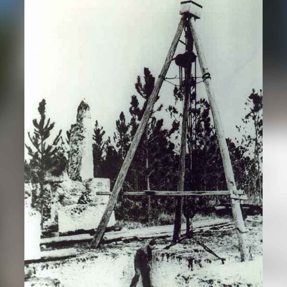 All need to know about Edward Leedskalnin and his coral castle