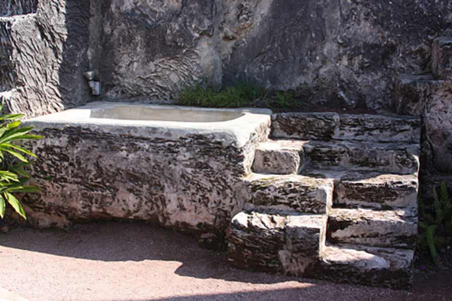 All need to know about Edward Leedskalnin and his coral castle