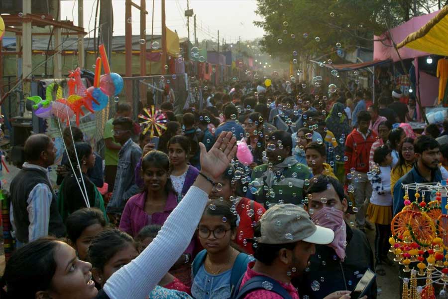 Poushmela ends at Santiniketan around 7 lakh people gathered says police dgtld