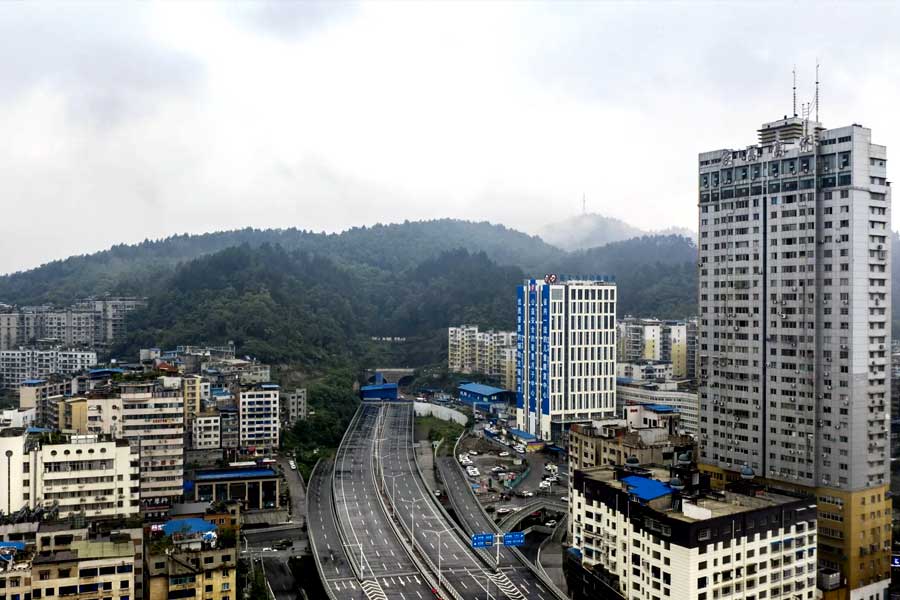 All need to know about current situation of China Economy and current fall in real estate business 