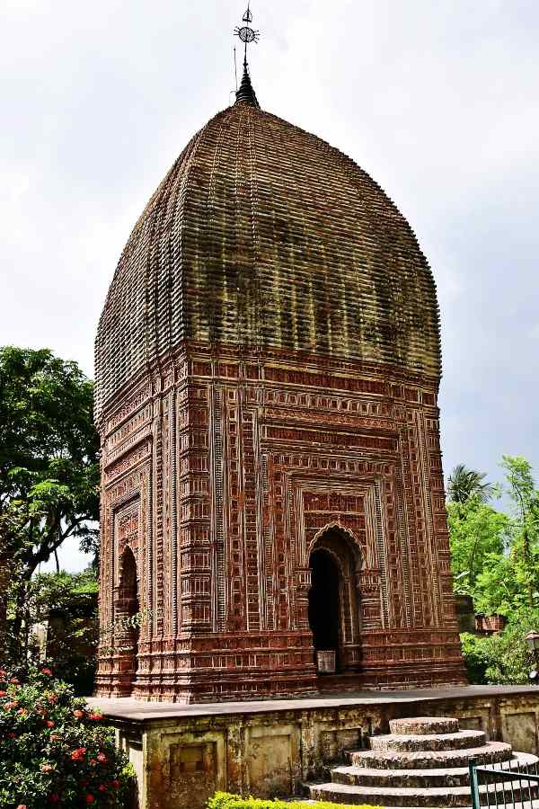 প্রতাপেশ্বর মন্দির। 