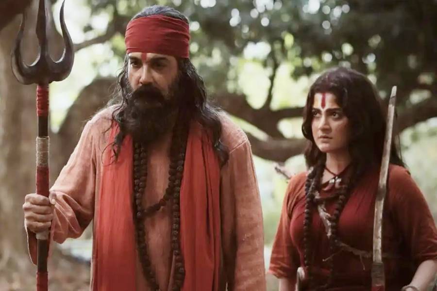 শুটিংয়ে প্রসেনজিৎ-শ্রাবন্তী।