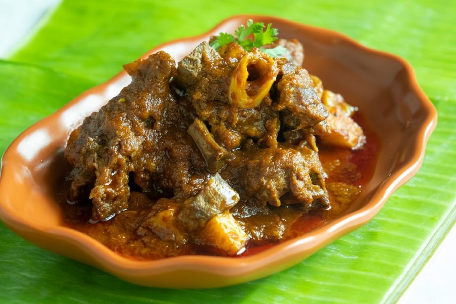 মাংসের ঘটি গরম টেক্কা দিতে পারে কষা মাংসকেও।