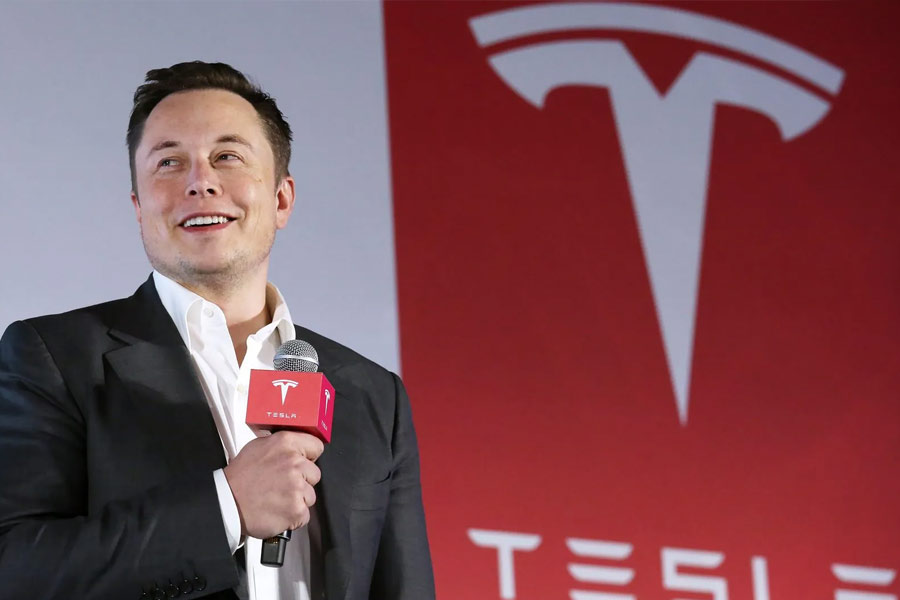 Elon Musk reignited his rivalry with Microsoft co-founder saying Bill Gates will go bankrupt 