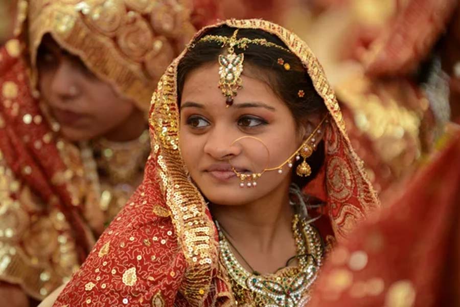 Girls are engaged at on birth married at 16 childhood marriage in madhya pradesh village 