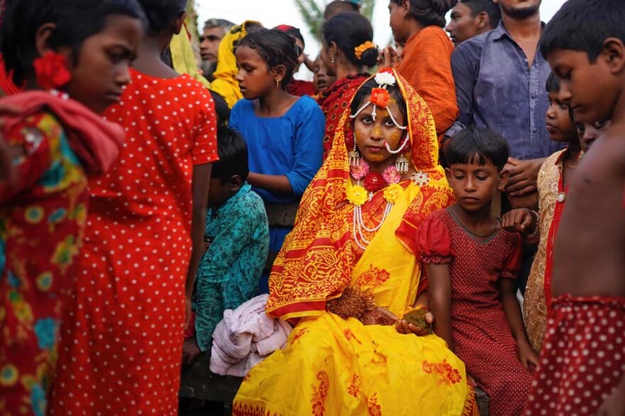 Girls are engaged at on birth married at 16 childhood marriage in madhya pradesh village 