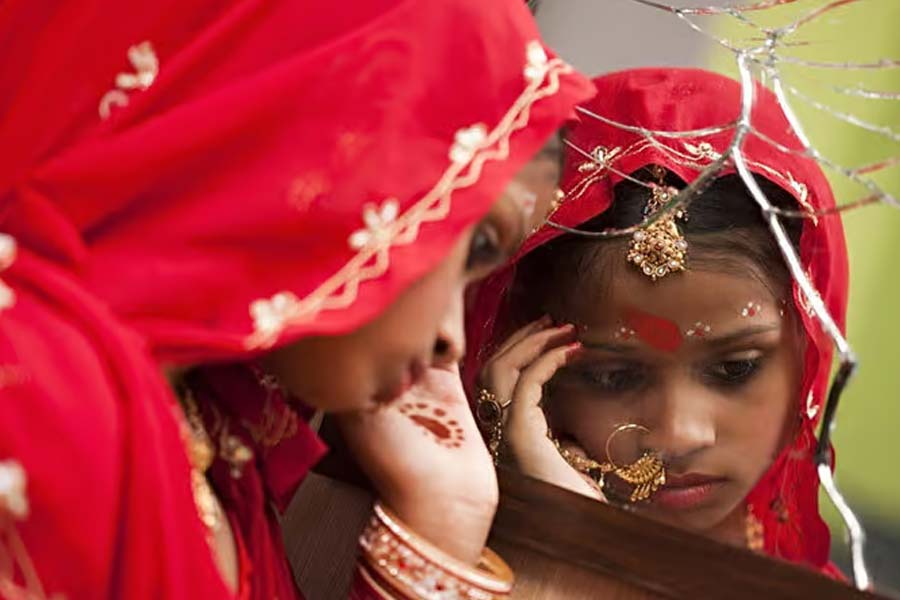 Girls are engaged at on birth married at 16 childhood marriage in madhya pradesh village 