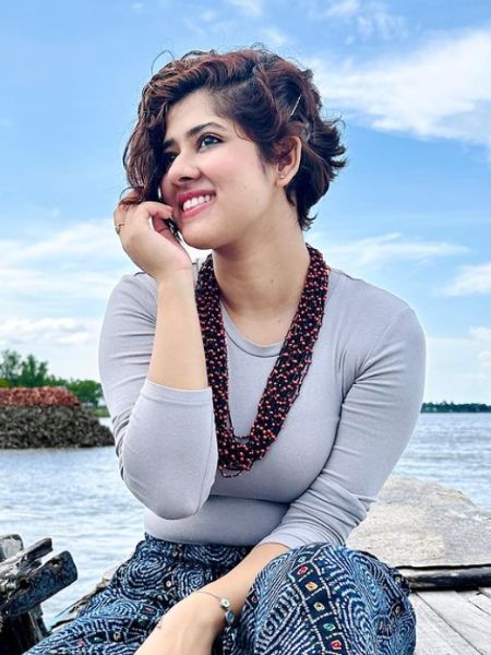 Ditipriya Roy's simple and beautiful pictures dgtl