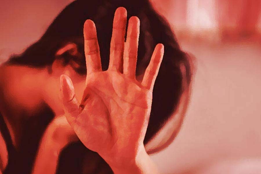 Bigg Boss 11 contestant files FIR against friend for allegedly raping her in Delhi
