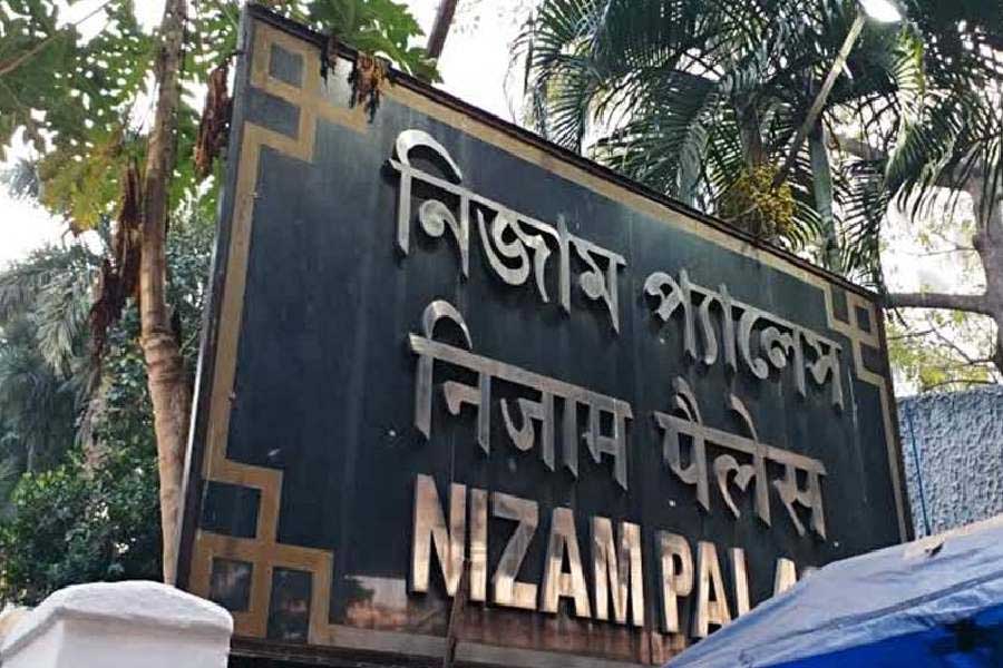 Police worker posted in Nizam Palace CBI office dies