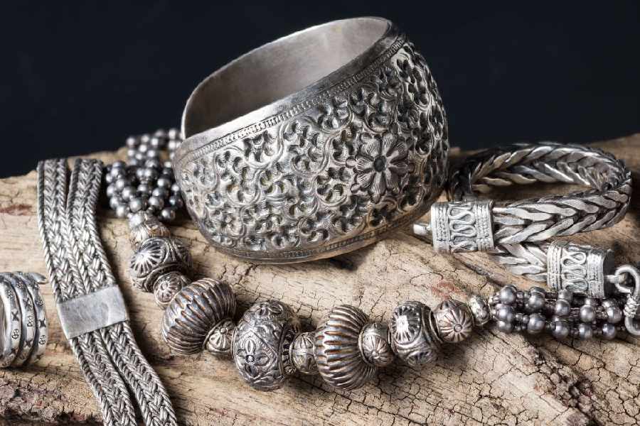 How to make your oxidised jewellery last longer.