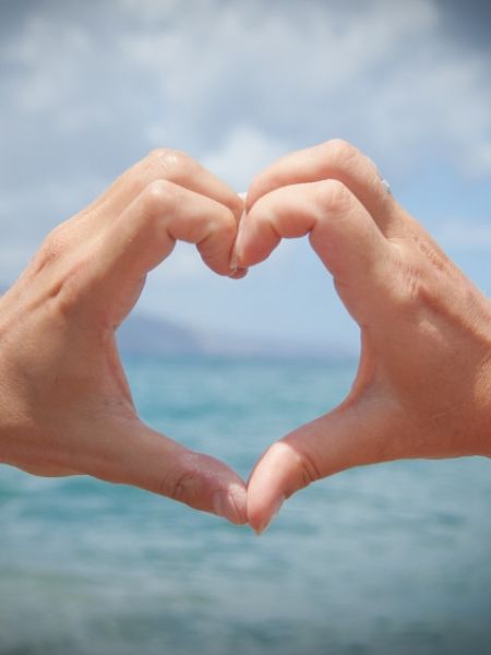 Give a loving surprise to your partner in this way on all seven days of Valentine's Week dgtl