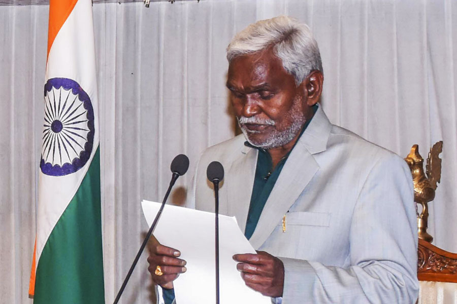Champai Soren take oath as new Chief Minister of Jharkhand on Friday