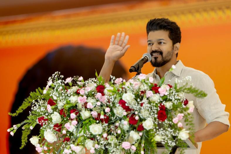 লোকসভা ভোটের প্রাক্কালে ঘোষণা করলেন তাঁর রাজনৈতিক দলের নাম। বিজয় তাঁর দলের নাম রেখেছেন ‘তামিলাগা ভেটরি কাজ়াগম’। 